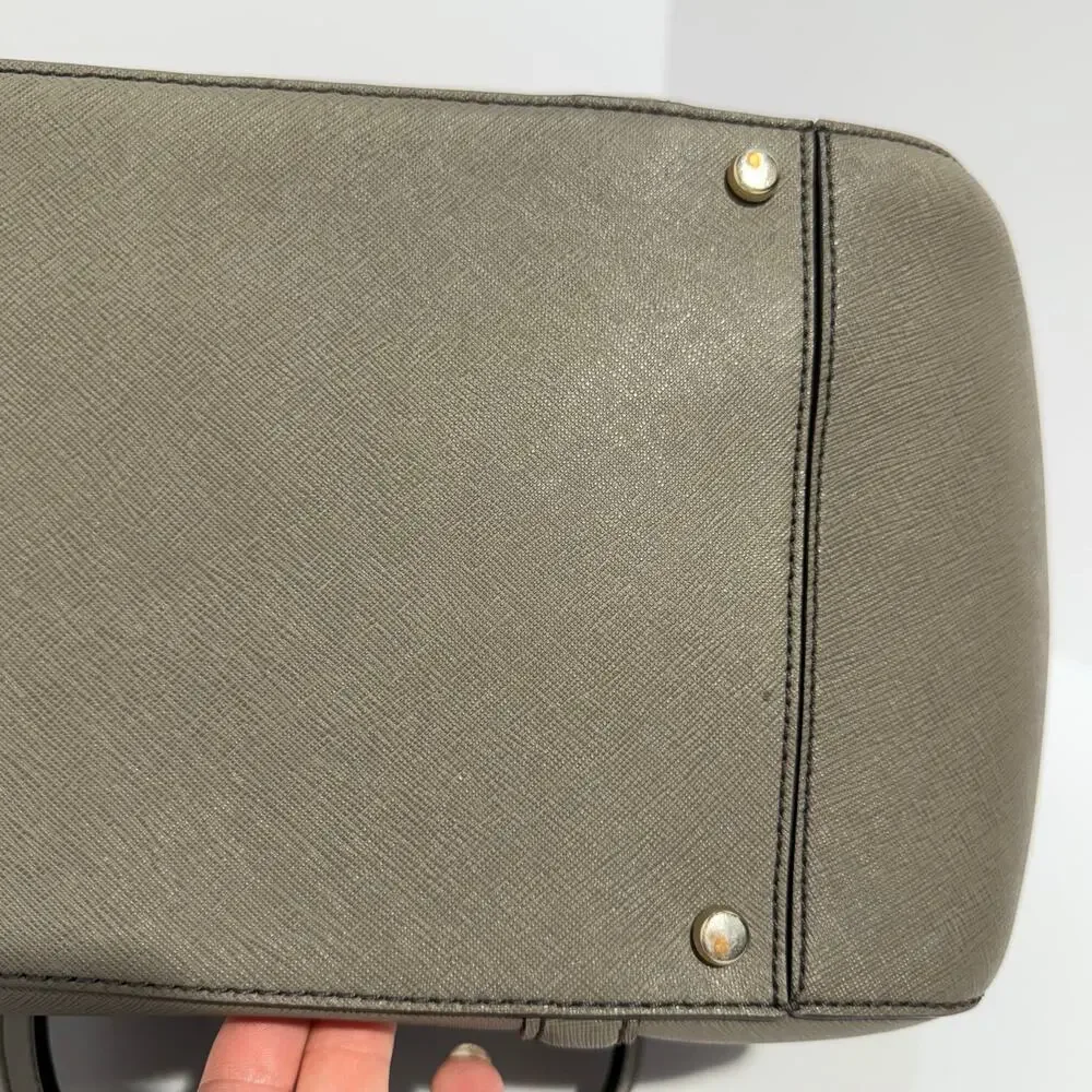Kate Spade New York Newbury Lane Briar Saffiano Leather Tote in Warm Taupe